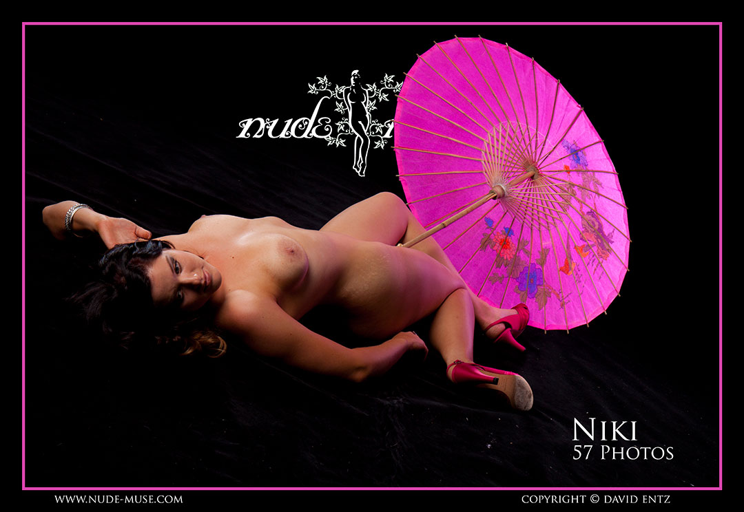 niki pink umbrella